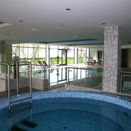 Club218 Viktoria Wellness Apartman 시오포크