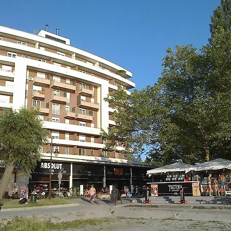 Club218 Viktoria Wellness Apartman 아파트