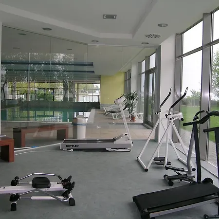 아파트 Club218 Viktoria Wellness Apartman 시오포크