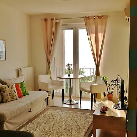 Club218 Viktoria Wellness Apartman 아파트 시오포크